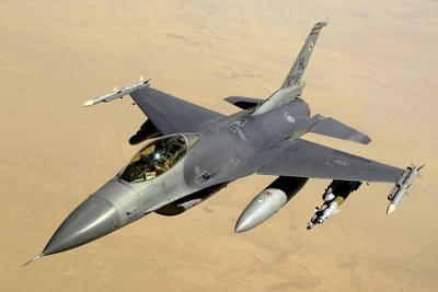 (Photo d'illustration : Avion de lutte F-16 figher de l'armée américaine) - Les forces américaines ont bombardé des positions shébabs en Somalie