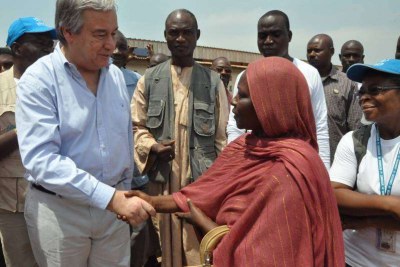 High Commissioner António Guterres meets a forcibly displaced woman at the airport site in Bangui for internally displaced people. The Muslim woman told Guterres that she had lost everything and had no desire to remain any longer in Central African Republic.