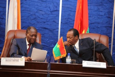 Le Président Blaise Compaoré du Burkina Faso en visite de travail en Côte d'Ivoire, reçu par Alassane Ouattara