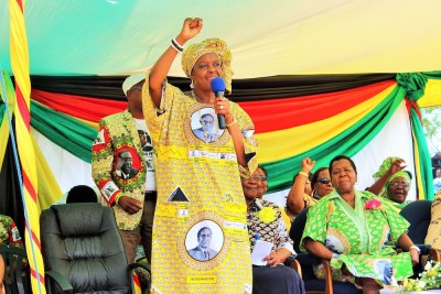 Grace Mugabe, femme du président Mugabe en campagne.
