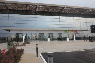 Vue extérieure du Centre International de Conférence de Dakar à Diamniadio, une des réalisations phares du Plan Sénégal Émergent (PSE)