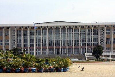 Une vue du palais du peuple à Kinshasa