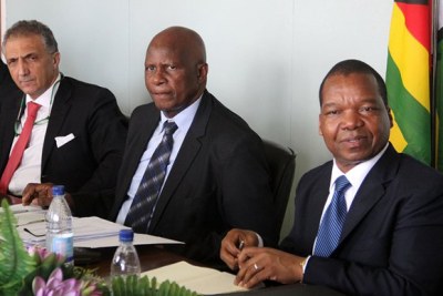 From left, IMF 2016 Zimbabwe leader Mr Domenico Fanizza, Minister of finance Patrick Chinamasa  and Reserve Bank Governor John Mangudya at a press briefing in Harare.