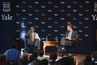 President Kagame interacts with Yale University students.