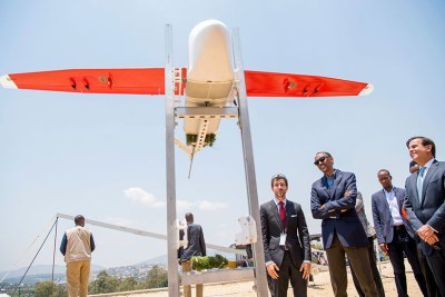 President Kagame with officials from Zipline Inc. at the launch of medical delivery drones in Muhanga District.