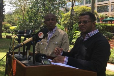 Makueni Senator Mutula Kilonzo Jr (left) and his Mombasa counterpart Hassan Omar Hassan address reporters in Nairobi.