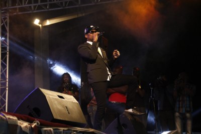 Jamaican dancehall artist Busy Signal held his debut Zimbabwe concert at Glamis Stadium in 2015.