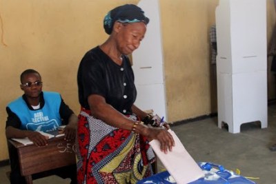 Début de vote le 28/11/2011 à Kinshasa, pour les élections de 2011 en RDC.