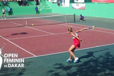 La tenniswoman grecque Grammatikpoulos lors du Tennis Open féminin de Dakar