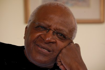 Mgr Desmond Tutu