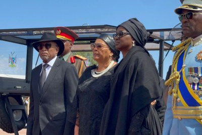 President Hage Geingob's widow Monica Geingos accompanies her husband's body to his final resting place. By her side is first lady Sustjie Mbumba and president Nangolo Mbumba, at Heroes' Acre where the late resident was buried.